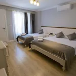 Hotel Icarus 3*