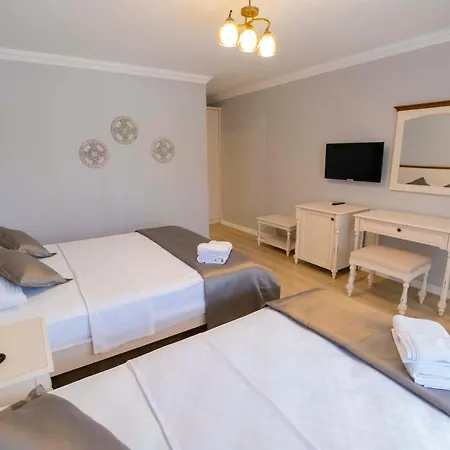 Hotel Icarus 3*